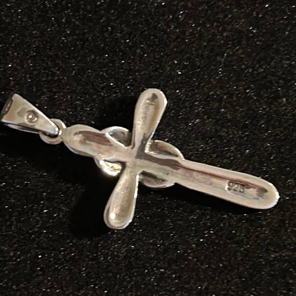 Sterling Silver 925 Cross Pendant with Marcasite Stones - Picture 3 of 10